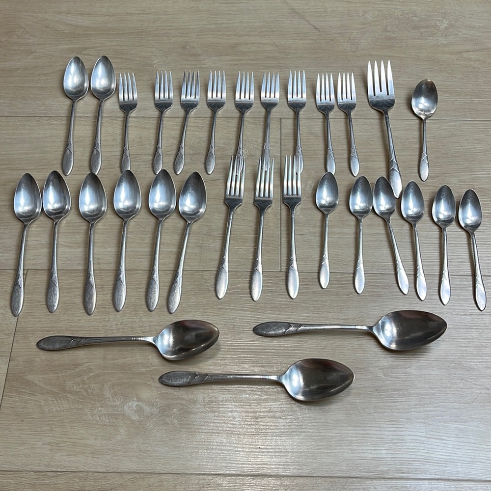 Community plate spoons & forks lot of 31 pieces mixed